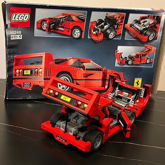 LEGO Creator Ferrari F40 (10248) Complete Set - Picture 7 of 11